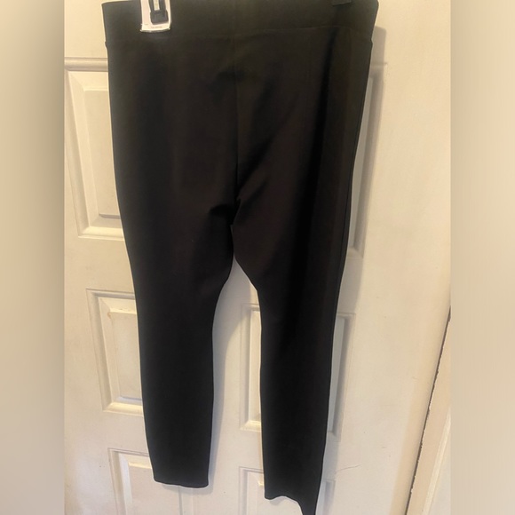 ❌❌SOLD👍👍White House Black Market WHBM Slim Crop Ponte Pants Black Knit Large - Picture 6 of 11